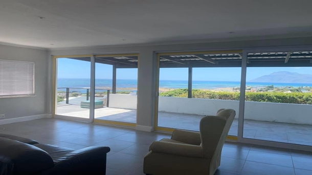 Building Additions, Kommetjie