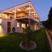 Immaculate New Build, Noordhoek
